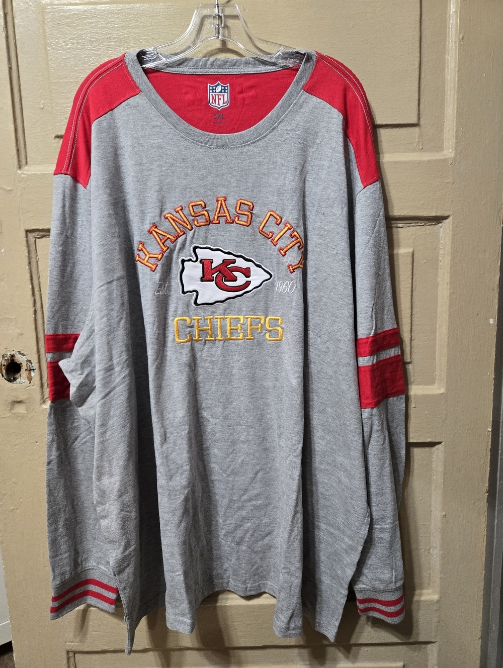 NFL Kansas City Chiefs Long Sleeve Tshirt EUC Size: 5XL - Picture 1 of 5